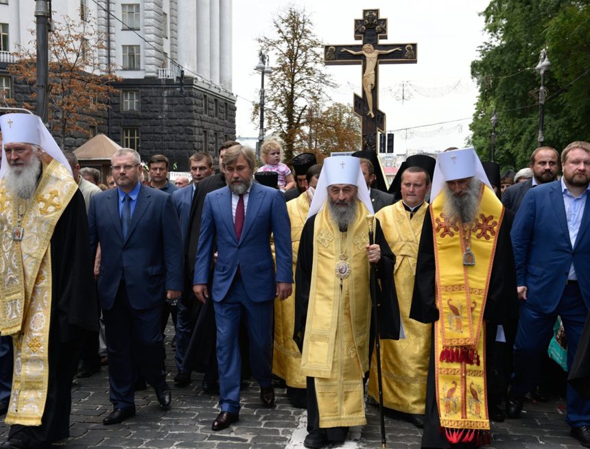 Таємний візит: митрополит Онуфрій в останній момент не полетів до Білорусі Таємний візит: митрополит Онуфрій в останній момент не полетів до Білорусі