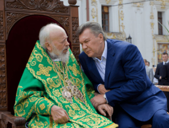 “Після ревних молитов у лаврах Янукович їздив до алтайських шаманів”, – експерт “Після ревних молитов у лаврах Янукович їздив до алтайських шаманів”, – експерт